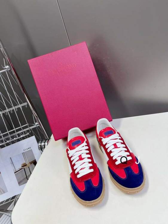 Picture of Valentino Shoes _SKUValentinosz35-45J110520031